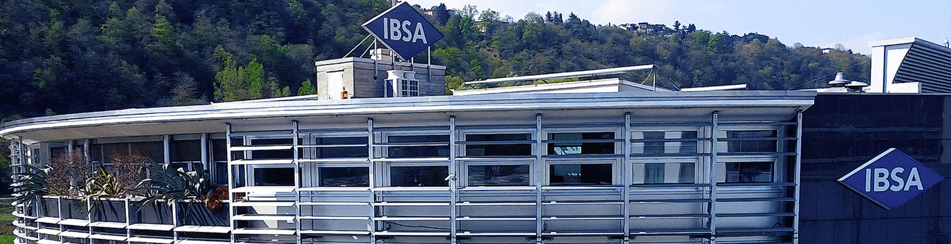 <br />
<b>Warning</b>:  Undefined variable $post_title in <b>/data/virtual/ibsadermach/public_html/wp-content/themes/ibsaderma/template-contatti.php</b> on line <b>16</b><br />
